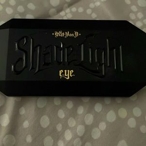 Kat von d shade light eye palette plum barely used clean and sanitized